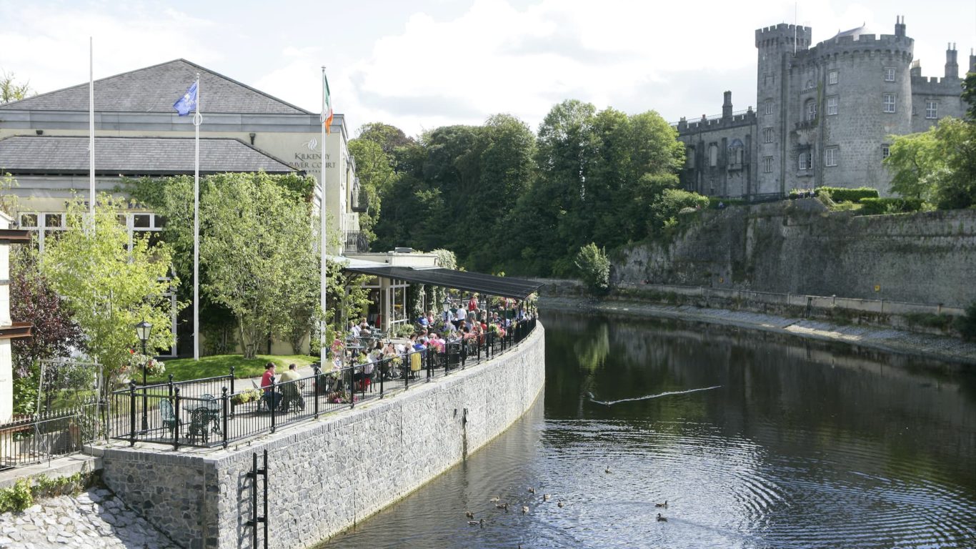 lyrath-kilkenny-the-castle-photographed-from-the-bridge-1